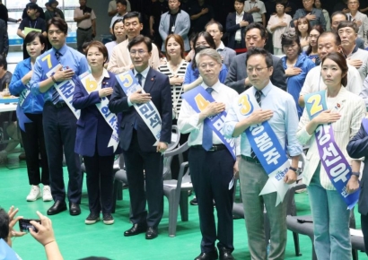 [속보] 민주 최고위원 인천경선…정봉주·김병주·전현희 순