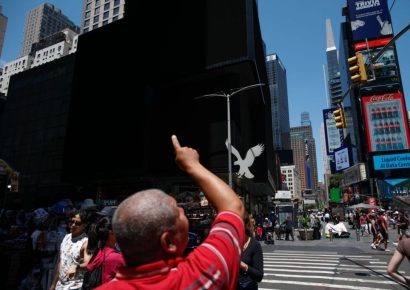 'IT 대란'으로 타임스스퀘어도 블루 스크린…글로벌 피해 확산