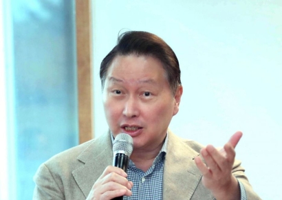  최태원 "SK이노·E&S, 힘 합치면 AI 에너지 솔루션 만들 수 있어" 