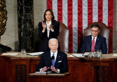 공화 소속 美하원의장 "바이든, 대통령직도 사임해야" 