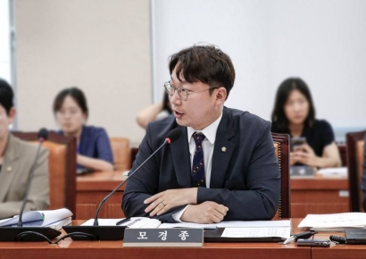 내년 경찰 기동대 예산 35억원 삭감…폭력진압에 칼 빼든 野