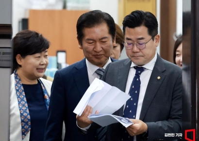 [포토] 박찬대 "김건희 檢조사는 '면죄부'…특검 처리 서두르겠다"