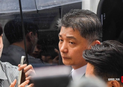 카카오 김범수 구속…法, 기업 총수에 이례적 '도주 우려' 왜?