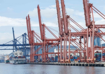 이달 10일까지 수출 33.2%↑…"반도체·車 등 주력품목 성장세 견조"(상보)