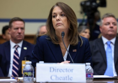 美비밀경호국장 "트럼프 피격, 수십년래 최악 실패"...사임은 거부 