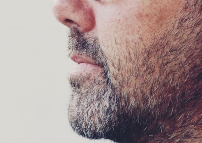 "매일매일 '꼭꼭'"…미국 Z세대 남성들, 딱딱한 껌 씹는 이유