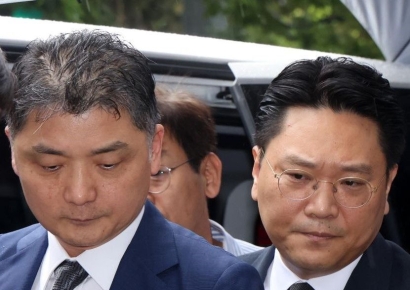 ‘SM엔터 시세조종’ 카카오 김범수, 구속…法 "증거인멸·도망 염려"