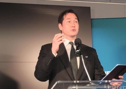 "북한 주민 고통에 등 돌리지 말라"…미국간 유지태 6분간 영어 연설