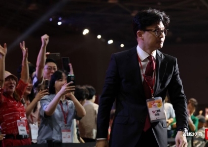 한동훈, 국민의힘 새 당대표 당선…과반 훌쩍 넘은 62.8% 득표(상보)