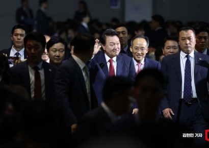 [포토] 국민의힘 전당대회 참석하는 윤석열 대통령