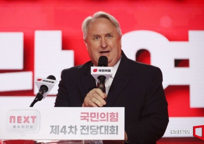 광주서 시민군 통역한 인요한 "尹 계엄, 별 2개짜리 전두환과 달라"