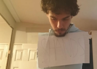 없다던 두 팔이 갑자기 '쑤욱'…'손코인' 기막힌 사기