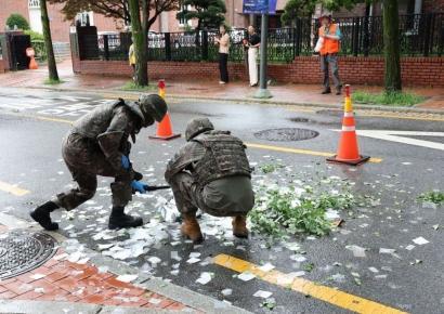 대통령실까지 날아온 北오물풍선…용산 "심각함 인식, 추가조치 검토"(종합)