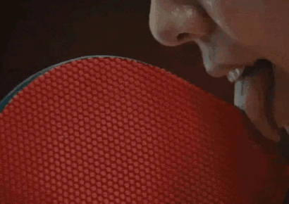 "누가 탁구채를 혀로 핥나"…나이키 광고 중국 비하 논란