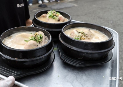 닭값은 내렸는데…2만원 삼계탕·3만원 치킨, 외식비는 왜