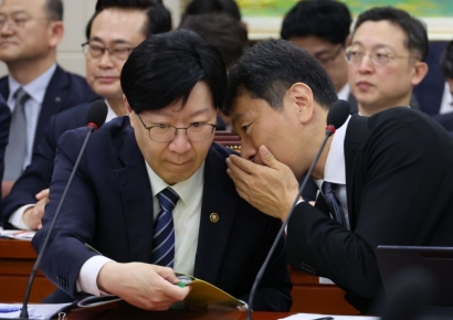 티몬·위메프 질의 이어진 국회 정무위…이복현 “당국 대표해 사과”(종합)