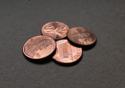 영국 재무부 "당분간 1페니, 2펜스 제작주문 없어"