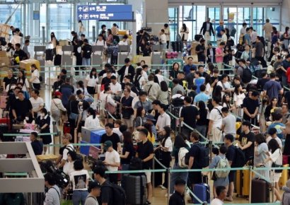 '7말8초' 휴가철, 387만명 몰리는 인천공항…가장 혼잡한 날은?