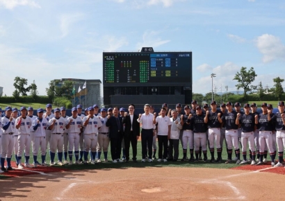 이강덕 포항시장, 대통령배 전국고교야구대회 선수단 격려