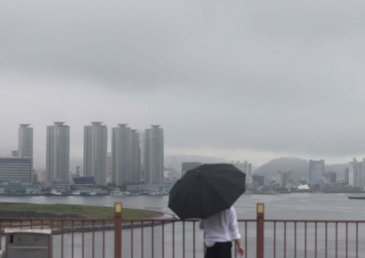 [날씨]수도권·강원 흐리고 비…낮 최고 36도 무더위