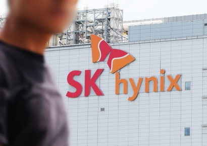 S&P, SK하이닉스 신용등급 'BBB'로 상향…"HBM 시장 선도"