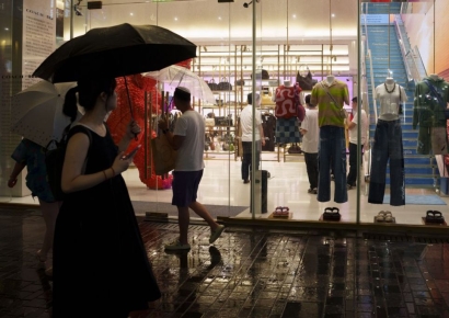 中 제조업, 석달째 위축국면…PMI 기준점 밑돌아(종합)