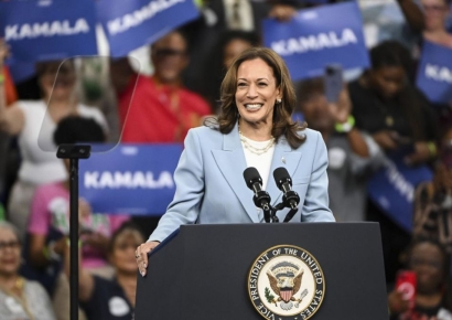 해리스, 美 민주 대선후보 공식 선출…첫 흑인여성 대통령 도전