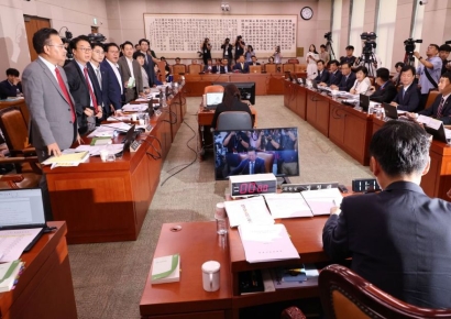 법사위, 25만원 지원법·노란봉투법 통과…야당 강행처리 