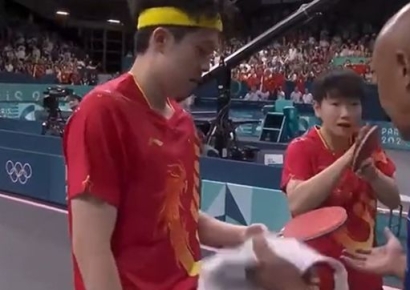 금메달 기쁨도 잠시…취재진에 밟힌 탁구채에 '허탈'[파리 올림픽]