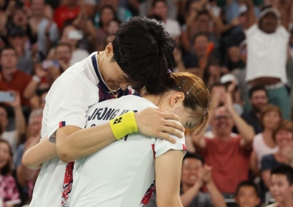 '한국vs한국' 배드민턴 4강 승자는 김원호-정나은…銀확보[파리올림픽]