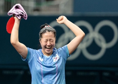 '뜨거운 눈물' 신유빈 20년 만에 탁구 단식 4강…임애지 女복싱 첫 메달(종합)[파리올림픽]