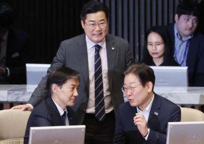 이재명·조국, 번개 회동…'야권 대여전략' 전면 재검토되나