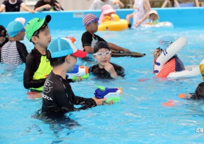 [포토] 더위엔 물놀이가 최고