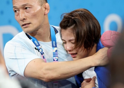 "같은 일본인인데 부끄럽다"…'한판패' 유도선수 오열에 악플세례