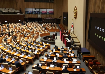 기저귀 차고 노래 부르고…필리버스터 과거 사례 보니[뉴스설참]
