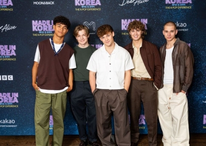 카카오엔터·SM 첫 영국 보이그룹 '디어 앨리스' 최초 공개