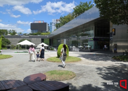 볼거리 추천해달라니 토박이도 한참 머뭇…"역사만 있지 놀곳 없는 광주" [노잼도시]