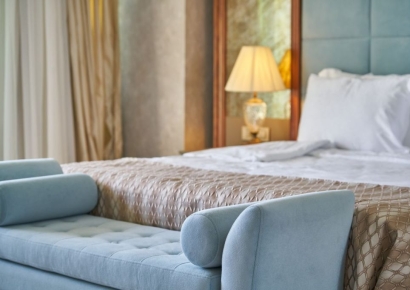 "어렵게 구했는데 20만원은 받아야…" 크리스마스 대목에 되팔이 극성