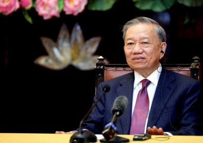 베트남 '서열 1위' 공산당 서기장에 또 럼 국가주석 선출