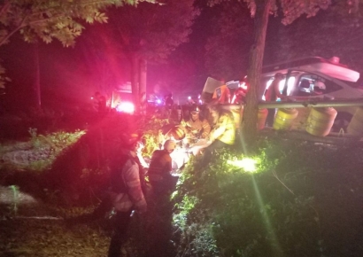 순창서 1톤 트럭 보호 난간 충돌…동승 3남매 숨져