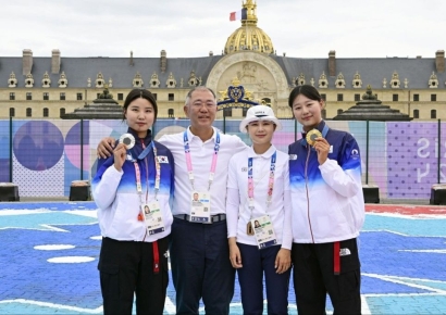 묵묵한 양궁 '맏언니' 전훈영, 메달만큼 빛났다