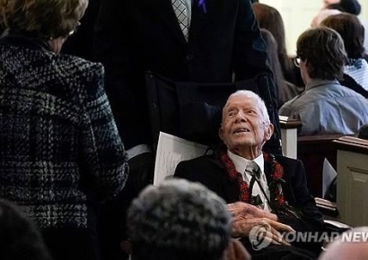 100세 맞이하는 카터 "11월까지 살아 해리스 찍고 싶어"