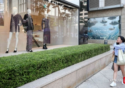 [포토] 폭염 이어지지만 패션은 가을