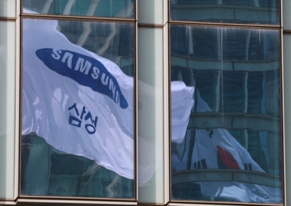 [특징주]삼성전자, 실적 추정치 하회 전망에 급락