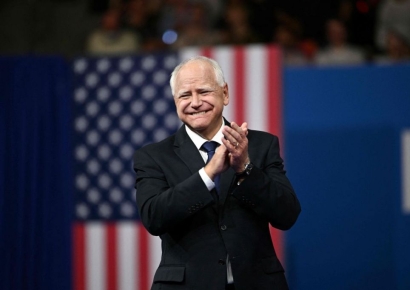 "낙태? 기후변화?" 美민주 부통령후보 월즈, 대선이슈 입장 살펴보니