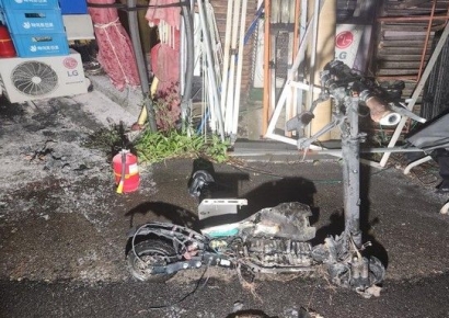 제주서 충전 중이던 전동킥보드, 새벽에 돌연 '펑'…배터리 이상 추정
