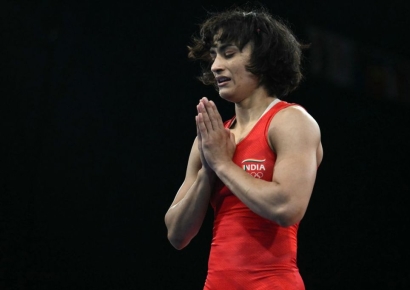 눈물의 100g…인도 레슬링 선수, 체중 초과에 결승 앞두고 실격