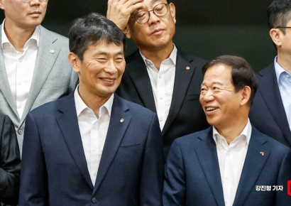 [포토] 대화하는 이복현 금융감독원장-서유석 금융투자협회장