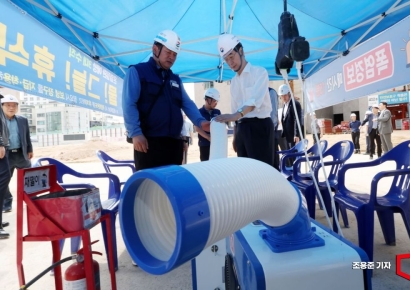 [포토] 무더위쉼터 둘러보는 한덕수 총리