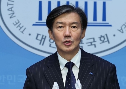 조국 "윤 대통령, 친일파 숙주가 아니라 몸통"